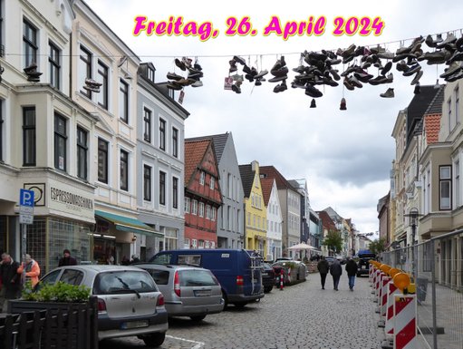 in Flensburg hängen Schuhe statt Wäsche über der Leine