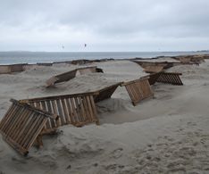 06 Sandverwehungen am Strand