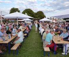 07 Juli - das Weinfest wie immer gut besucht