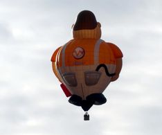 14_es ist der Heissluftballon "Anton" von Firma Willer 