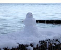 16 Mini-Schneemann an der Promenade