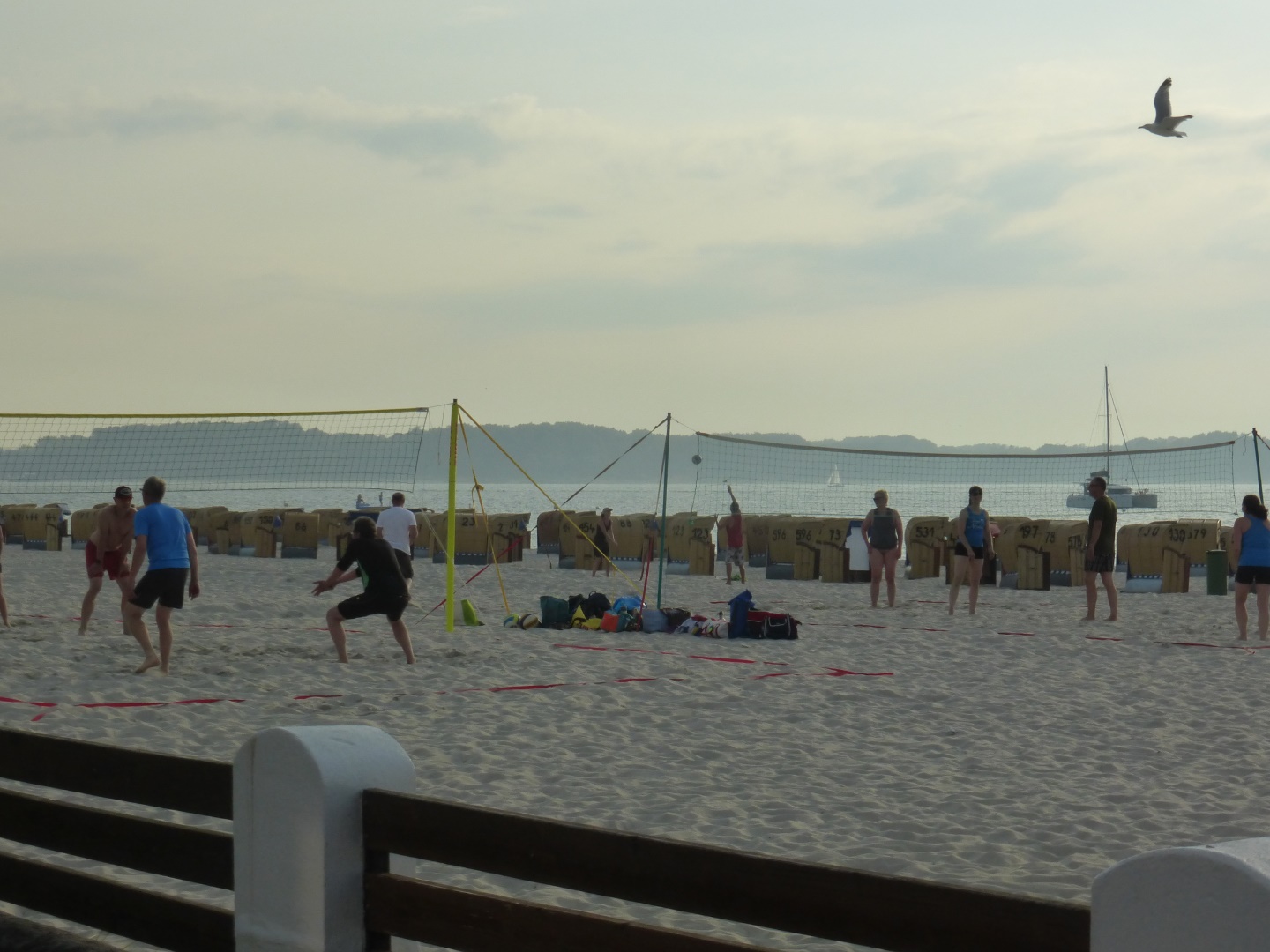 18 Training Beach-Volleyball am Abend