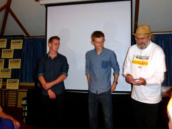 Rolf Beicher mit den jungen Filmemachern Luca Krömer und Jonathan Bahr