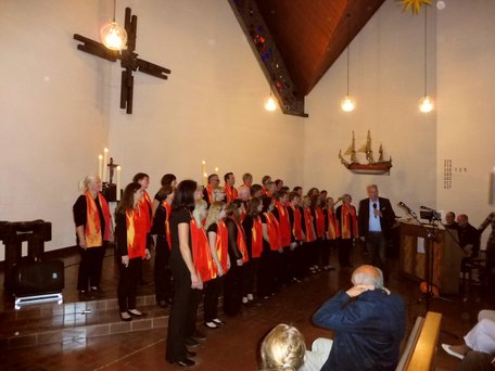 die Happy Gospel Singers aus Hamburg zu Gast in Laboe