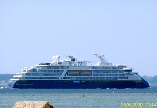 Kreuzfahrtschiff "NG Endurance" vor Laboe